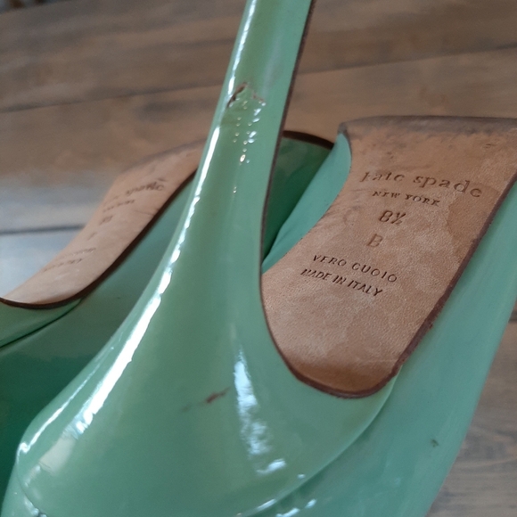 Kate Spade Karolina Seafoam Pastel Green Stylish Pumps Gold Bow High Heels - Picture 6 of 8